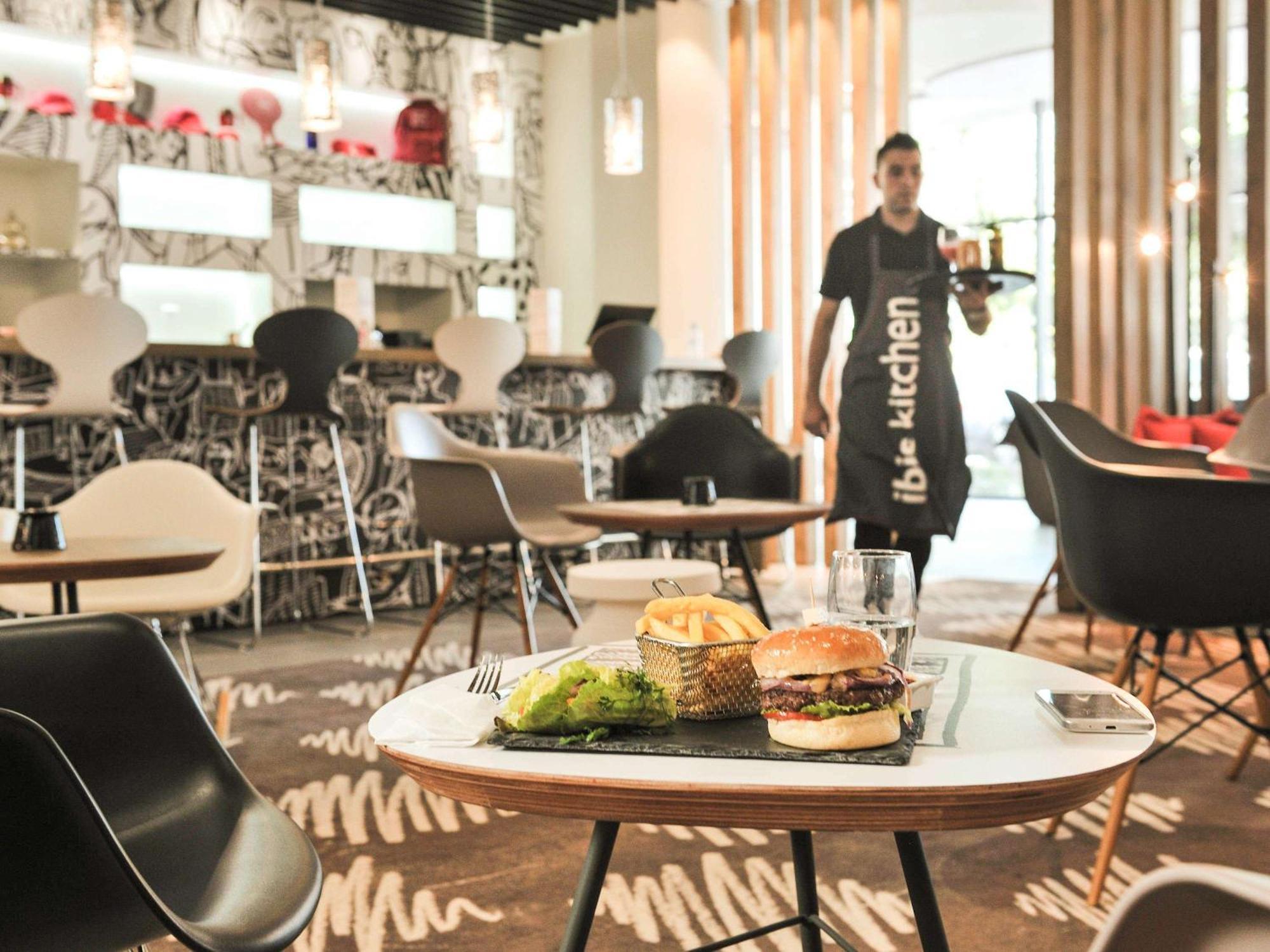 Ibis Casa Voyageurs 3*