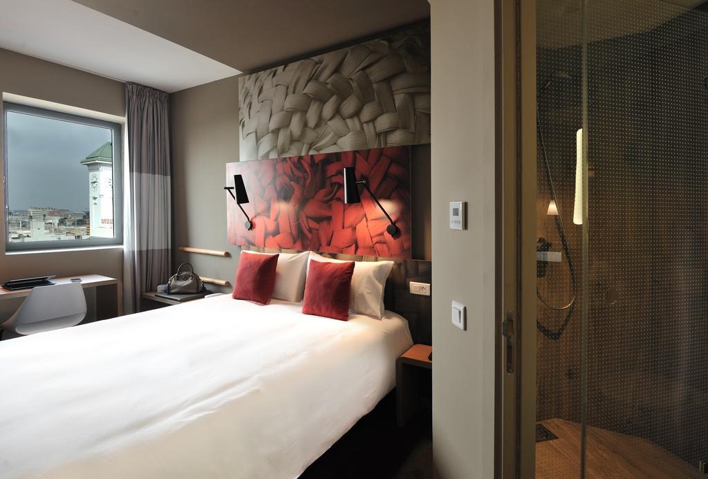 Hotel Ibis Casa Voyageurs